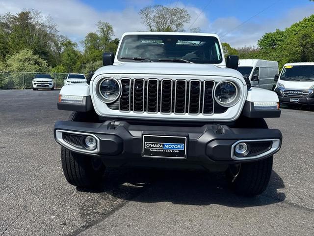 Photo of 2025 White Jeep Wrangler
