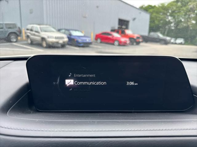 Photo of 2022 White Mazda CX-30