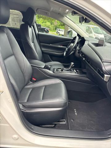 Photo of 2022 White Mazda CX-30
