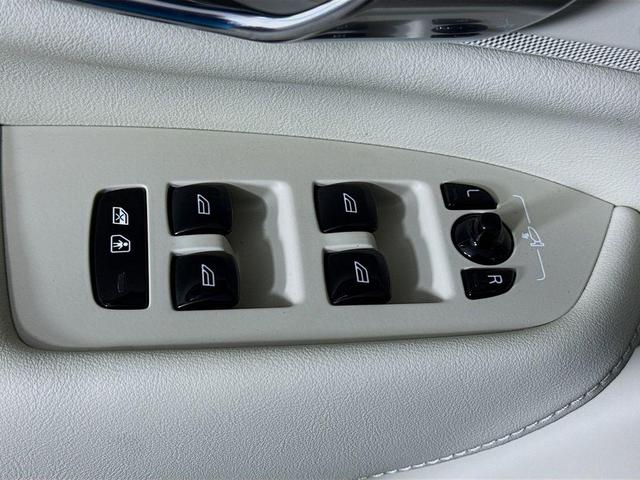 Photo of 2025 Grey Volvo XC90
