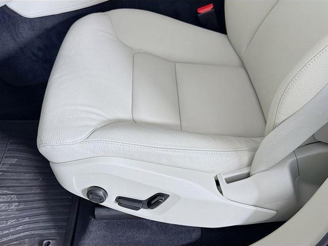 Photo of 2025 Grey Volvo XC90