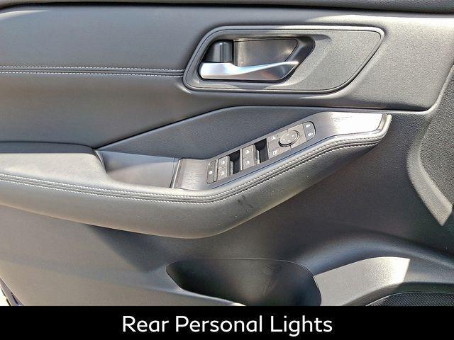 Photo of 2024 Deep Ocean Blue Pearl Nissan Rogue