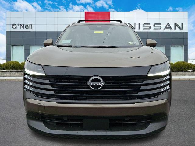 Photo of 2025 Canyon Bronze Metallic Nissan Kicks