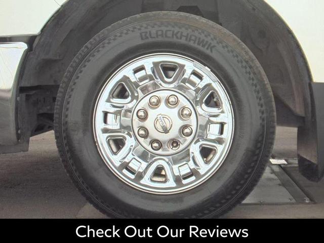 Photo of 2018 Pearl White Nissan NV Passenger NV3500 HD