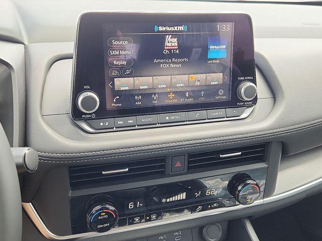 Photo of 2025 Everest White Pearl Nissan Rogue