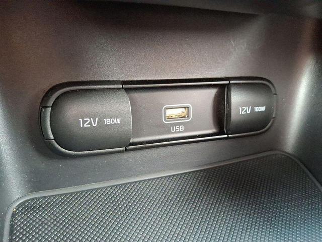 Photo of 2022 Pacific Blue Kia Sportage