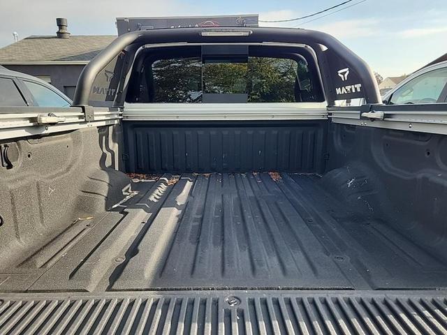 Photo of 2024 Glacier White Nissan Titan
