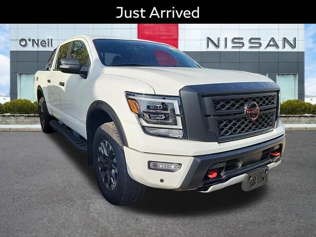 Photo of 2024 Glacier White Nissan Titan