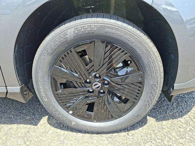 Photo of 2025 Gun Metallic Nissan Murano