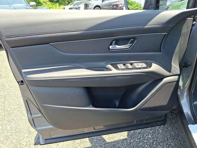 Photo of 2025 Gun Metallic Nissan Murano