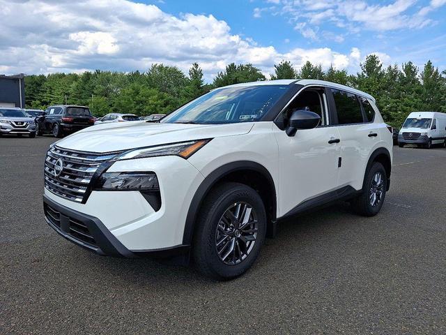 Photo of 2026 Glacier White Nissan Rogue