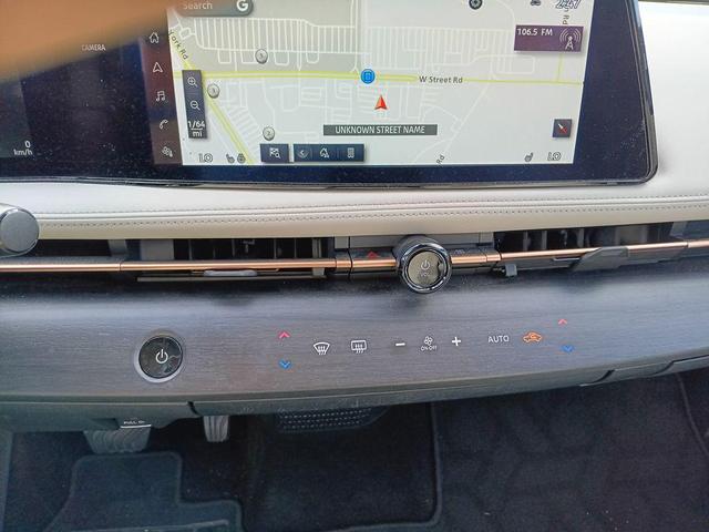 Photo of 2024 Boulder Gray Pearl/Black Diamond Pearl Nissan ARIYA