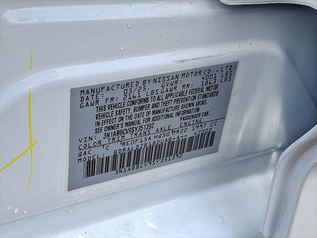 Photo of 2025 Aspen White Tricoat Nissan Sentra