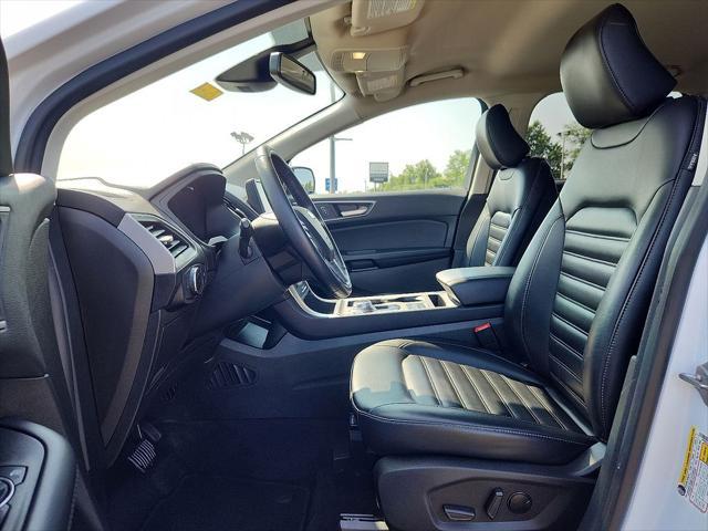 Photo of 2023 Oxford White Ford Edge