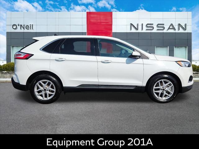 Photo of 2023 Oxford White Ford Edge