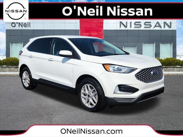 Photo of 2023 Oxford White Ford Edge