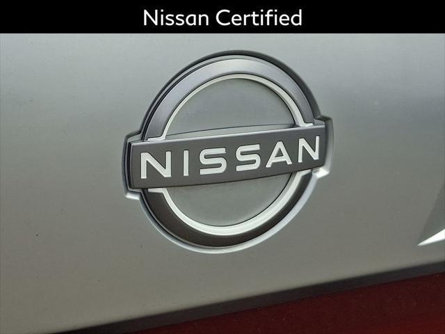 Photo of 2024 Cardinal Red Metallic Tricoat Nissan Titan XD
