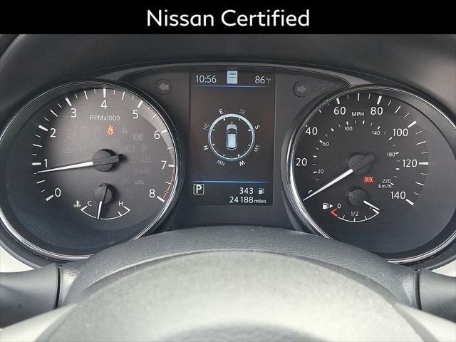Photo of 2022 Pearl White Tricoat Nissan Rogue Sport
