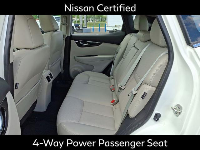 Photo of 2022 Pearl White Tricoat Nissan Rogue Sport