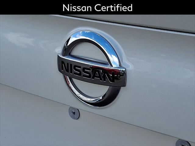 Photo of 2022 Pearl White Tricoat Nissan Rogue Sport