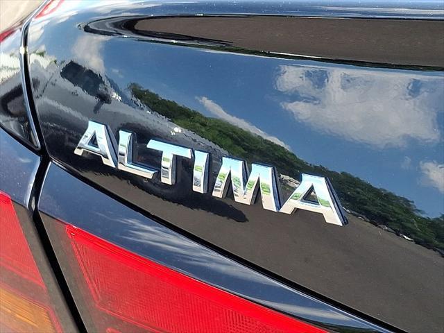 Photo of 2020 Super Black Nissan Altima