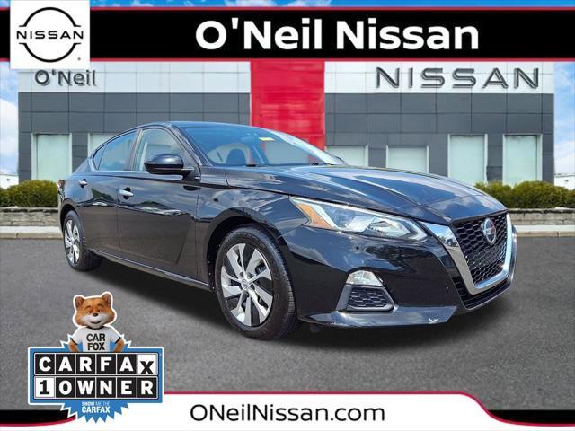 Photo of 2020 Super Black Nissan Altima
