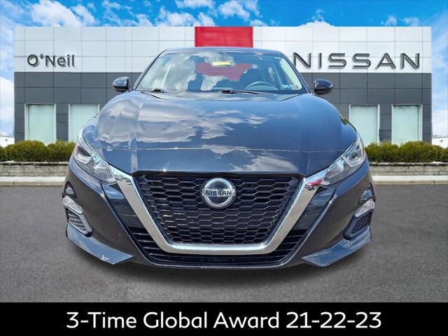 Photo of 2020 Super Black Nissan Altima