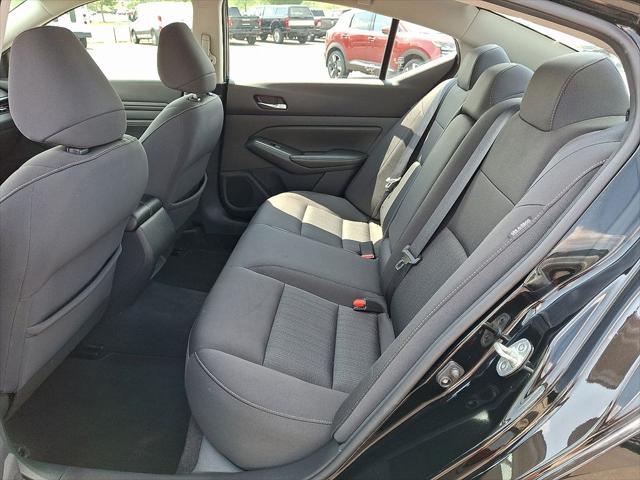 Photo of 2020 Super Black Nissan Altima