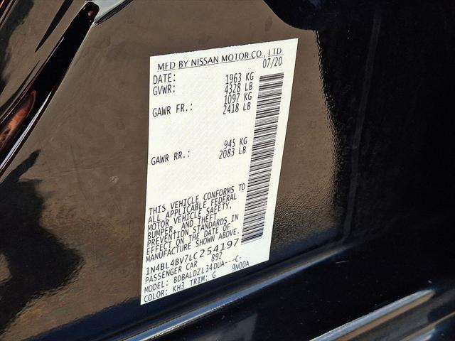 Photo of 2020 Super Black Nissan Altima