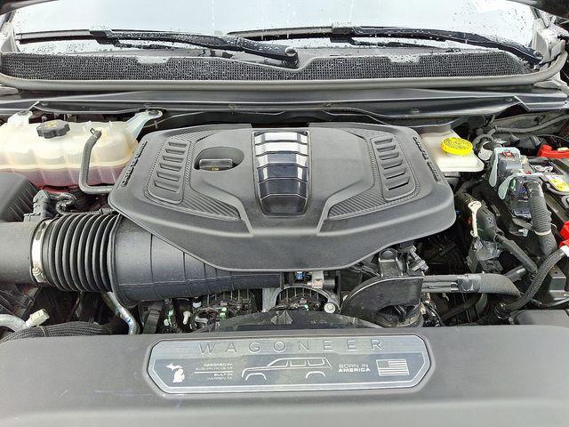 Photo of 2025 Diamond Black Crystal Pearlcoat Jeep Wagoneer