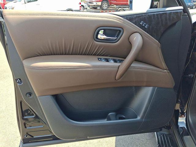 Photo of 2024 Super Black Nissan Armada