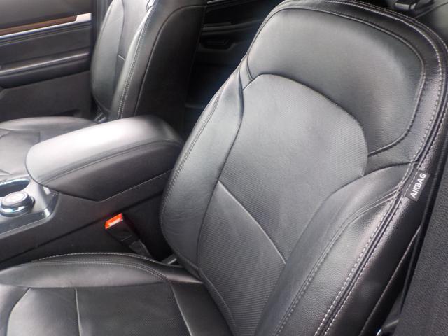 Photo of 2018 Black Ford Explorer