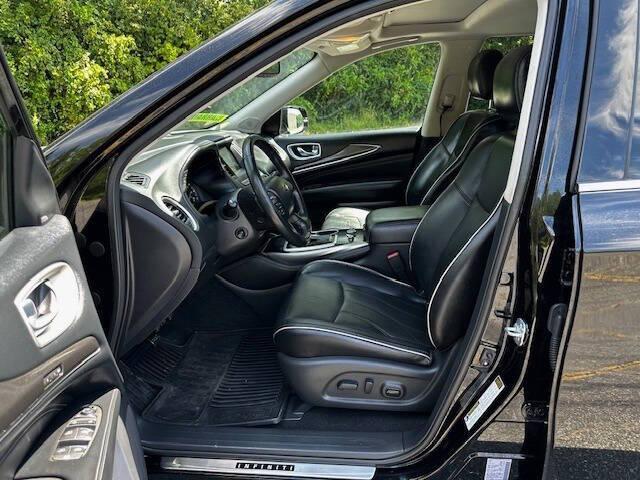Photo of 2017 Black Obsidian INFINITI QX60