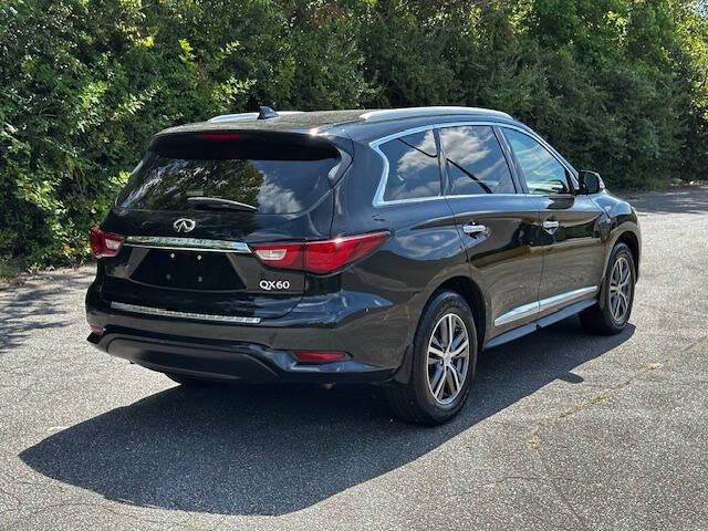 Photo of 2017 Black Obsidian INFINITI QX60