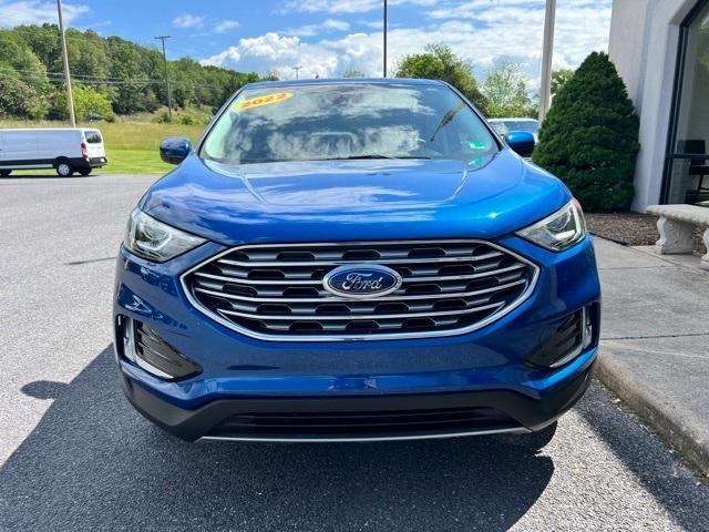 Photo of 2022 Atlas Blue Metallic Ford Edge