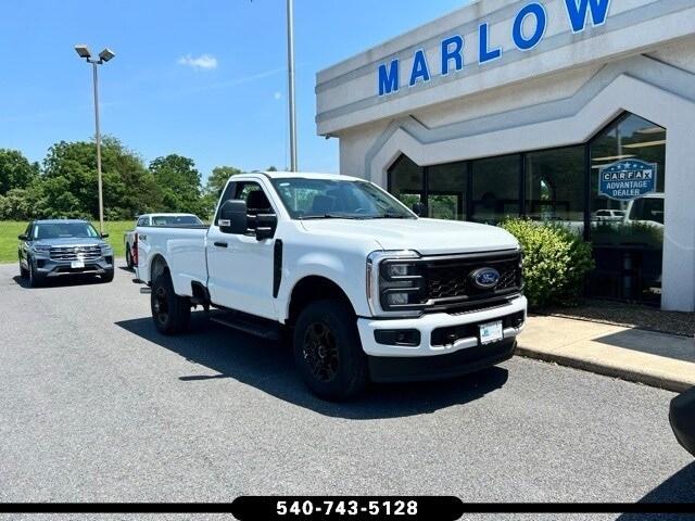 Photo of 2025 Oxford White Ford F-350
