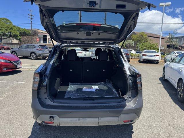 Photo of 2025 Gun Metallic Nissan Kicks