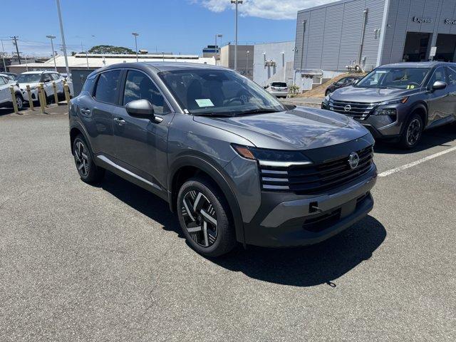 Photo of 2025 Gun Metallic Nissan Kicks
