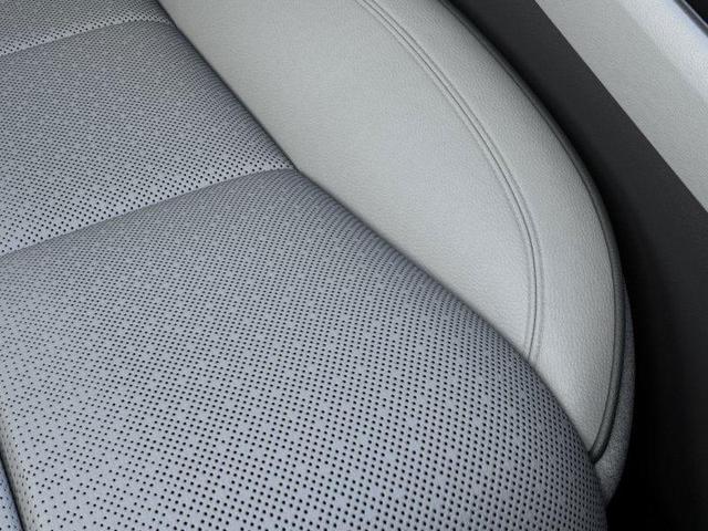 Photo of 2025 Whisper White Lincoln Aviator