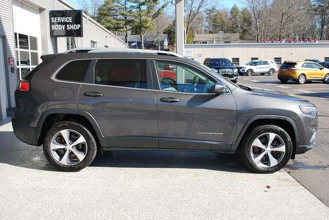 Photo of 2020 Granite Crystal Clearcoat Metallic Jeep Cherokee