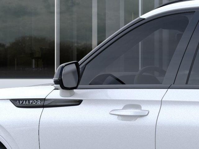 Photo of 2025 Pristine White Lincoln Aviator