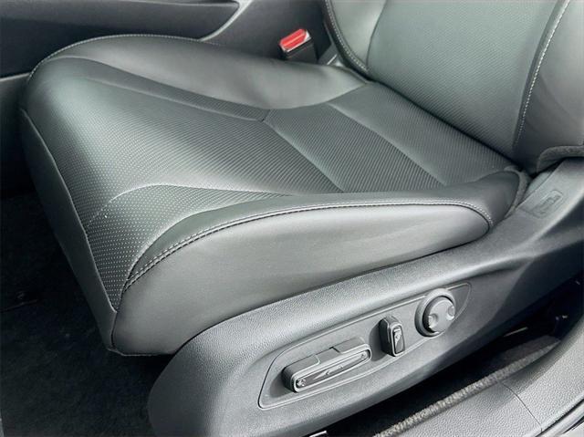 Photo of 2025 Platinum Honda Accord Hybrid