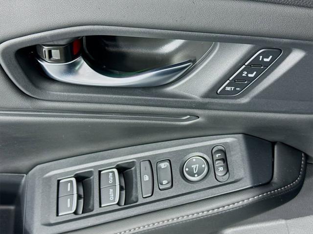 Photo of 2025 Platinum Honda Accord Hybrid