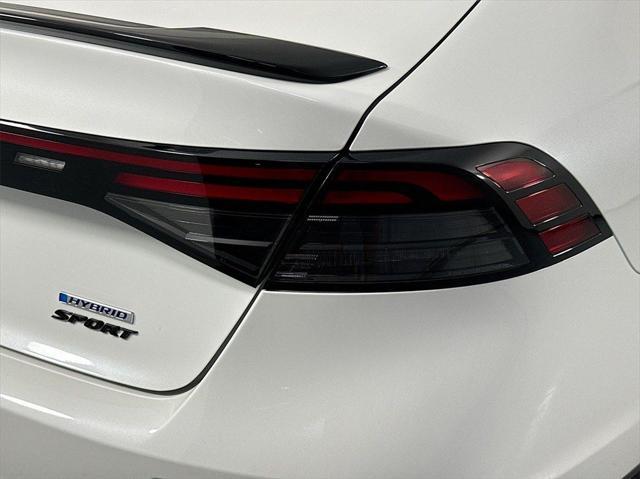 Photo of 2025 Platinum Honda Accord Hybrid