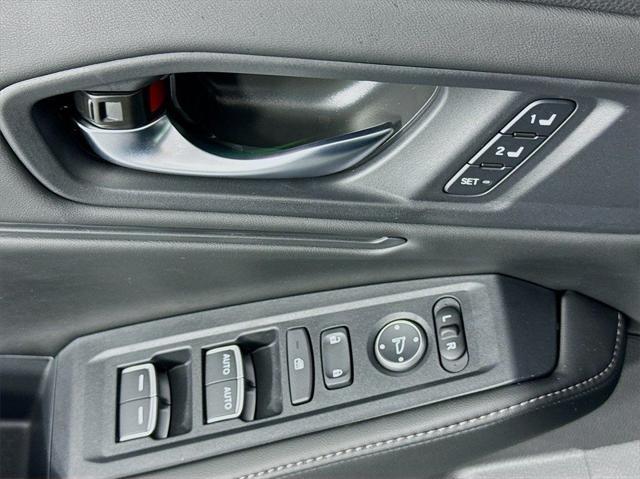 Photo of 2025 Platinum Honda Accord Hybrid
