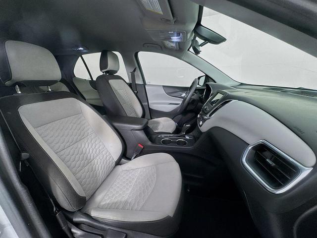 Photo of 2019 Silver Ice Metallic Chevrolet Equinox