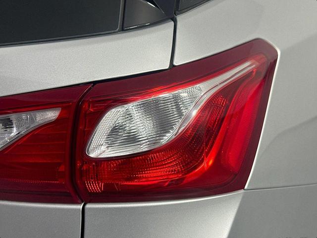Photo of 2019 Silver Ice Metallic Chevrolet Equinox