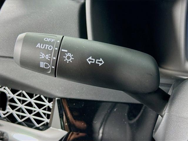 Photo of 2025 Solar Silver Metallic Honda Accord Hybrid