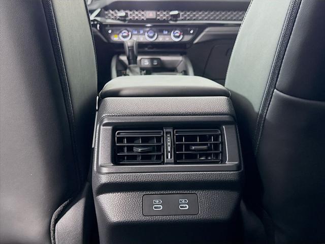 Photo of 2025 Solar Silver Metallic Honda Accord Hybrid