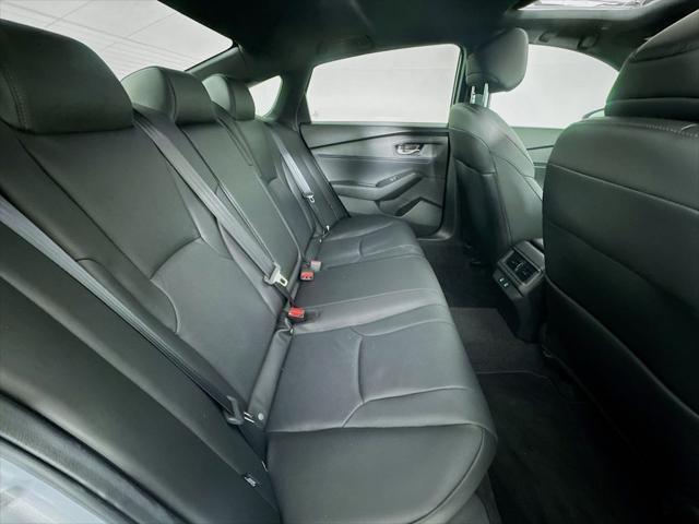 Photo of 2025 Solar Silver Metallic Honda Accord Hybrid